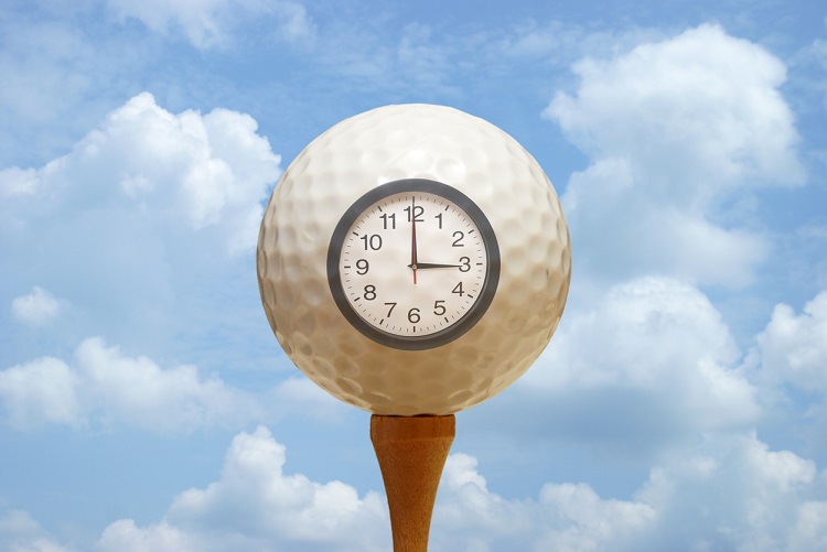 how long does it take to play 18 holes of golf